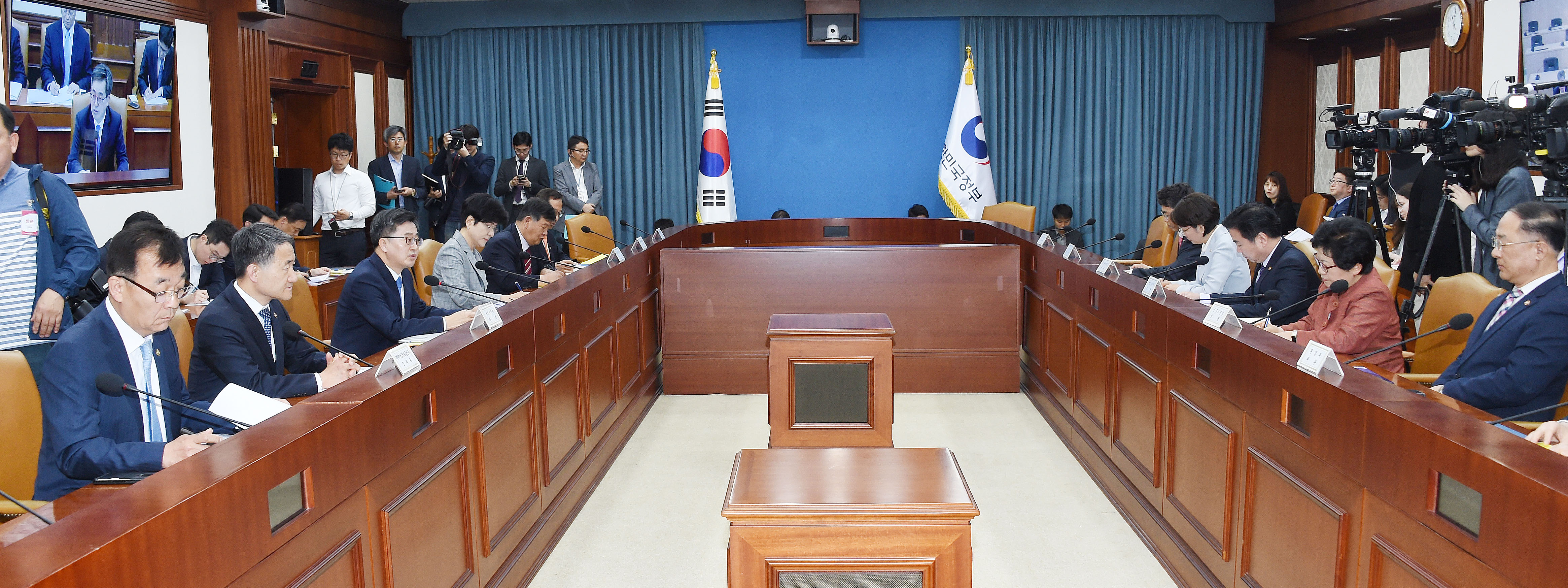 김동연 부총리, 제6차 경제관계장관회의 