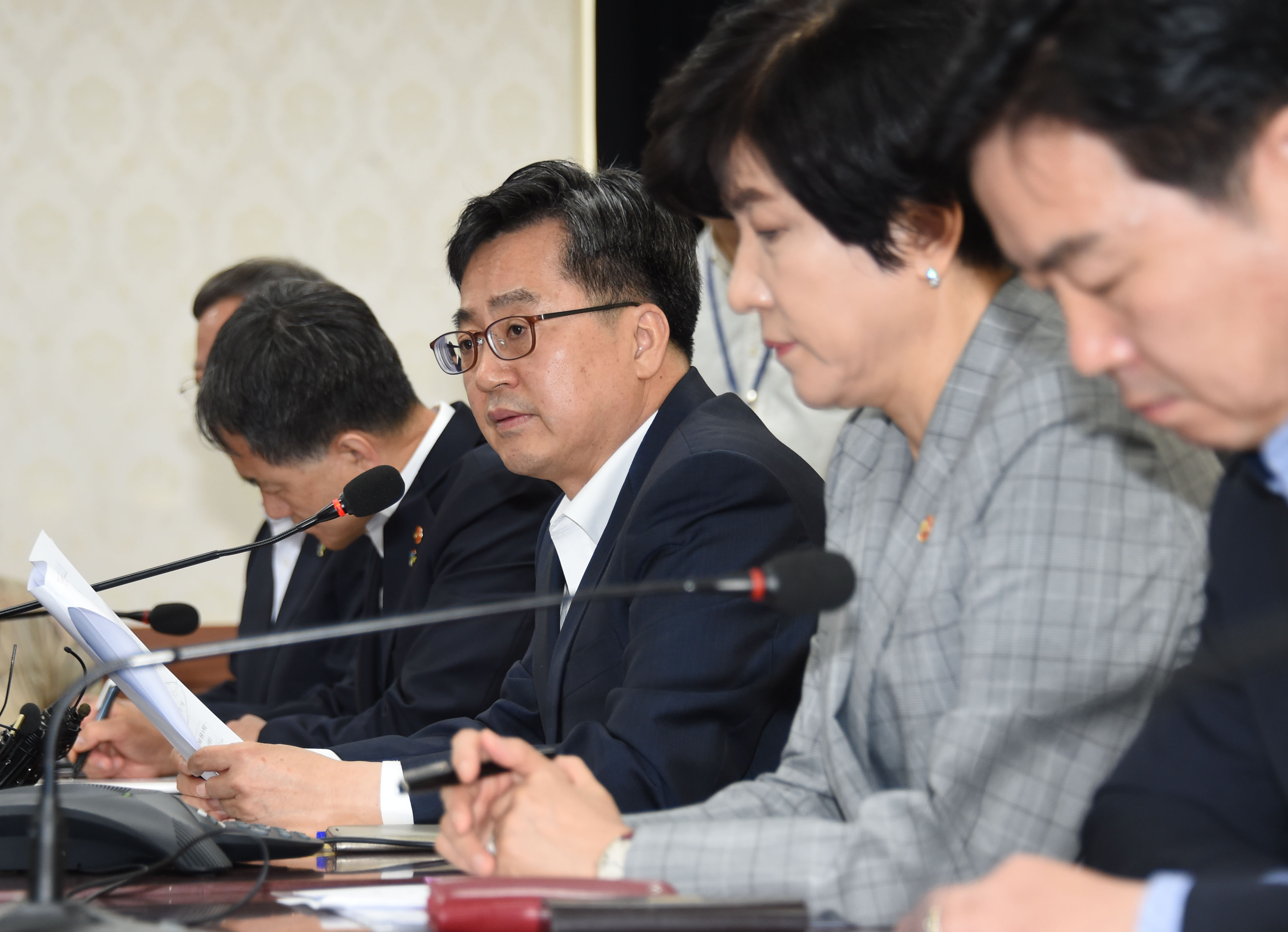 김동연 부총리, 고용 관련 긴급경제현안간담회 