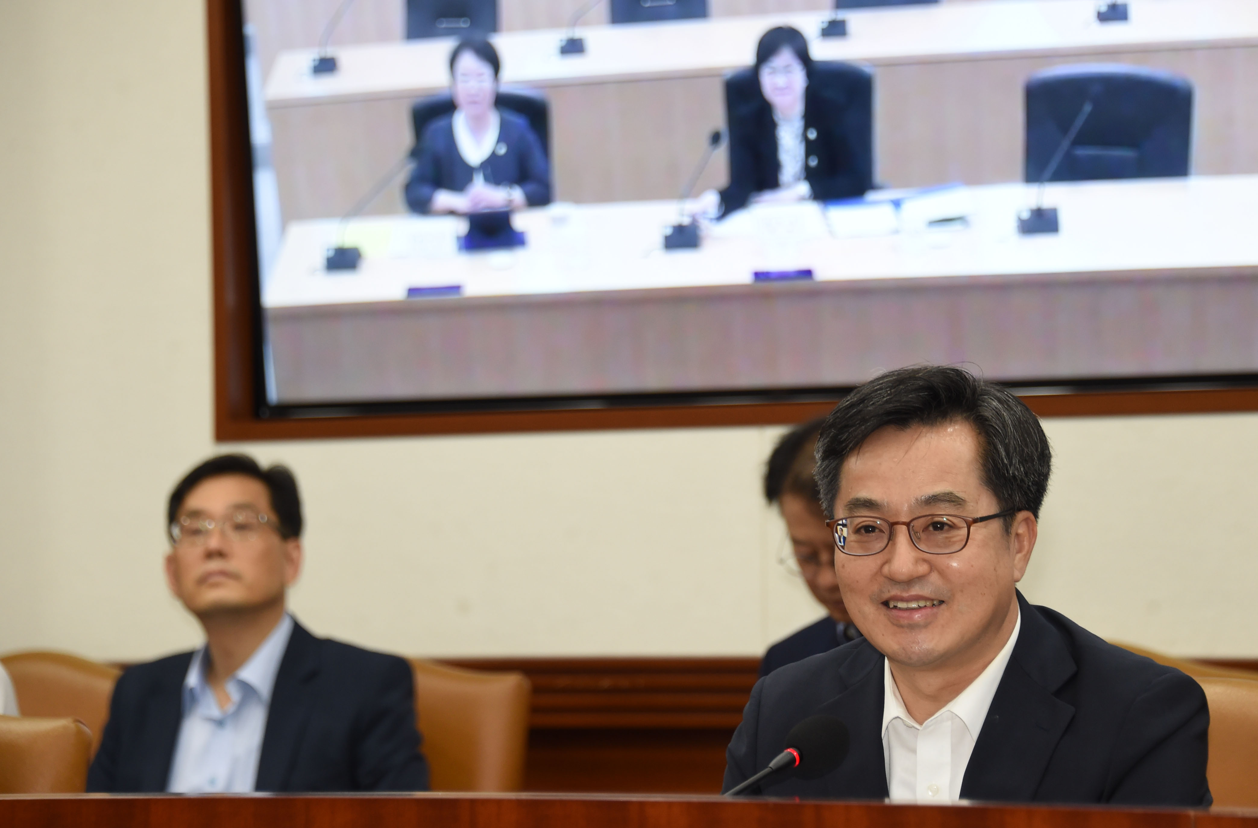 김동연 부총리, 제9차 경제관계장관회의 