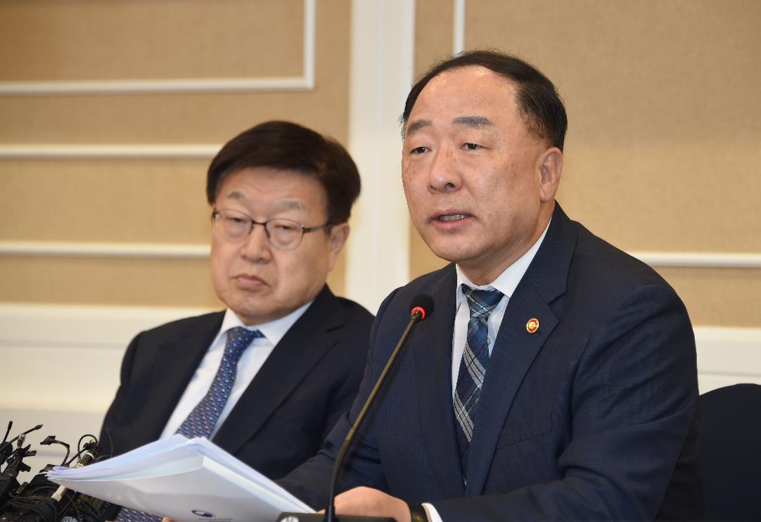 홍남기 부총리, 일본수출규제대책 민.관.정 협의회 2차회의 논의 결과브리핑