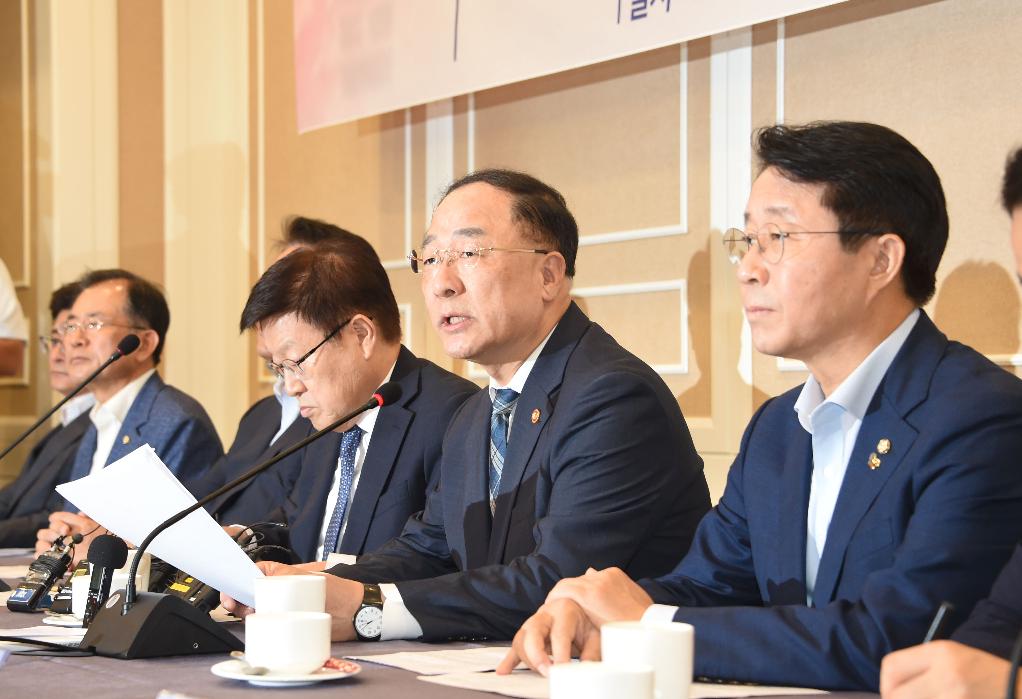 홍남기 부총리, 제2차 일본수출규제대책 민.관.정 협의회