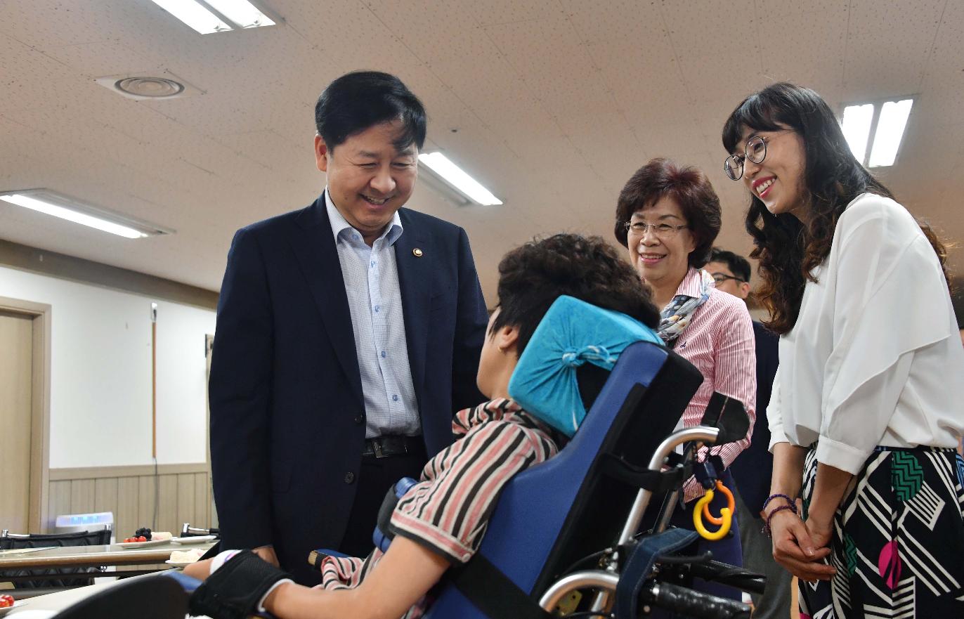 구윤철 차관, 명절 연휴 기간을 맞아 장애인 거주시설 현장방문