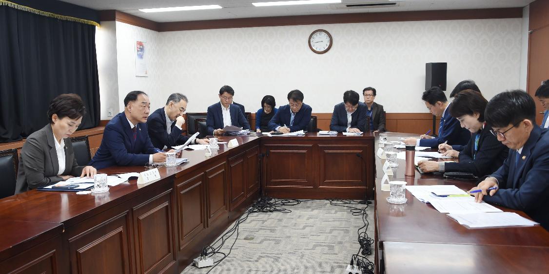 홍남기 부총리, 재정집행점검 관계장관회의