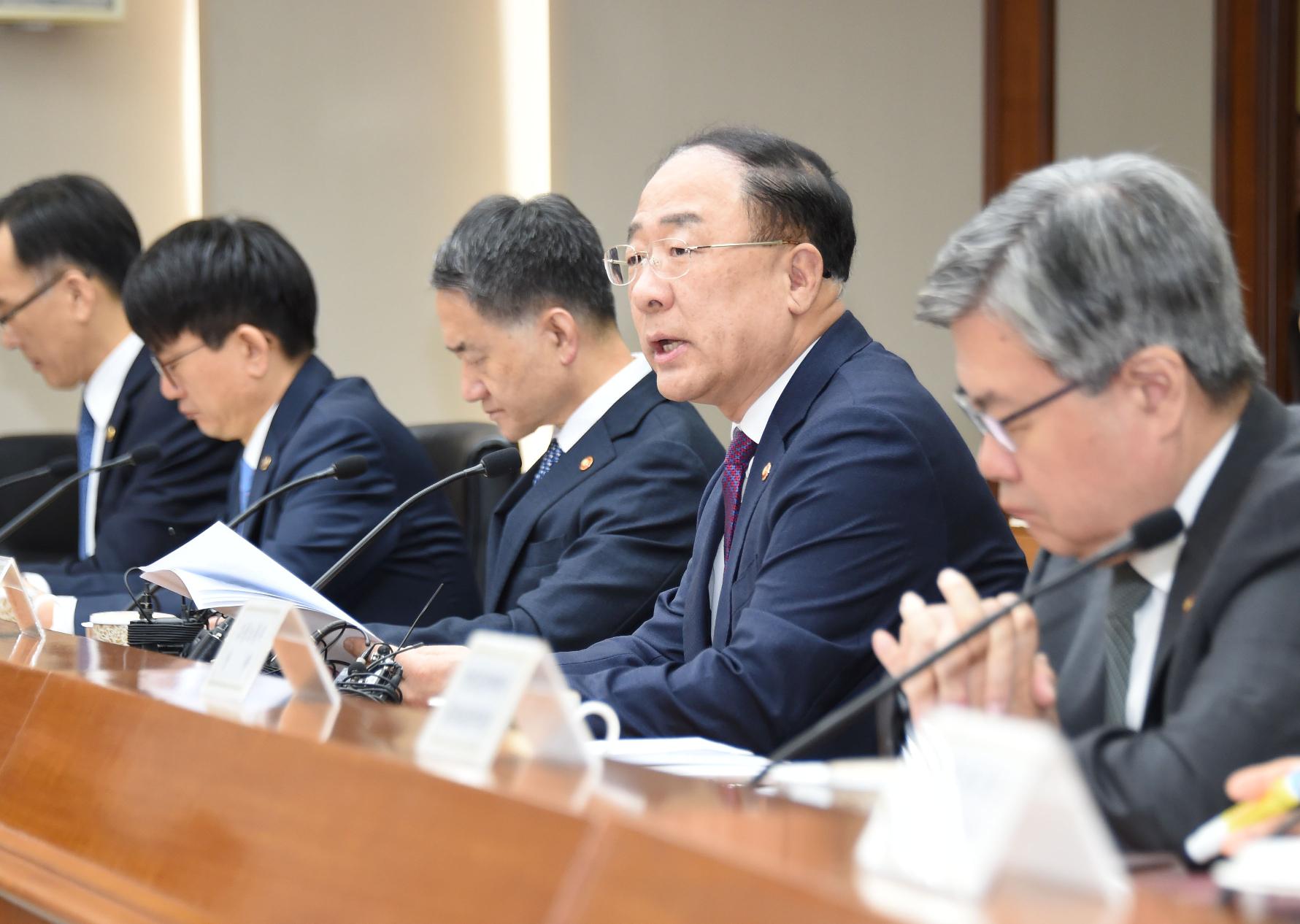 홍남기 부총리, 제25차 경제활력대책회의