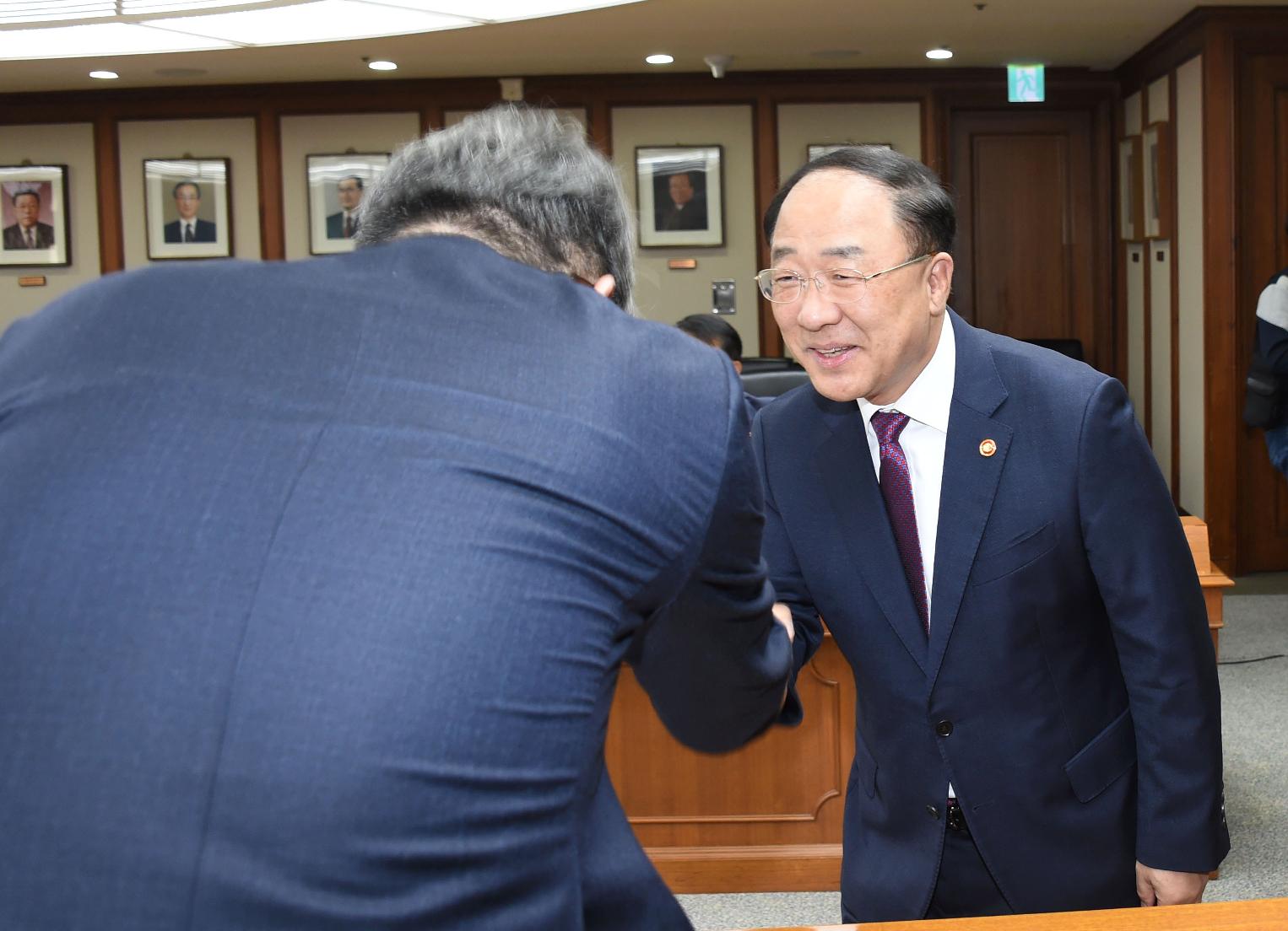 홍남기 부총리, 제25차 경제활력대책회의