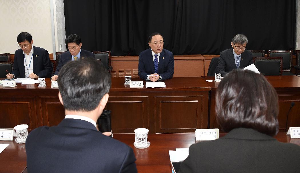 홍남기 부총리, 일본 수출규제 대응 관계장관회의
