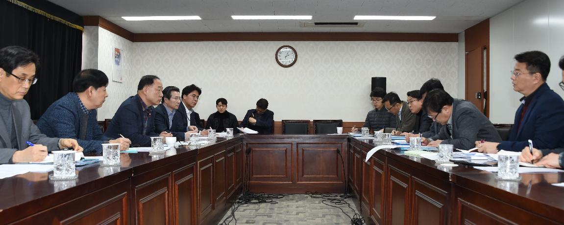 홍남기 부총리, 신종 코로나바이러스 관련 긴급 간부회의