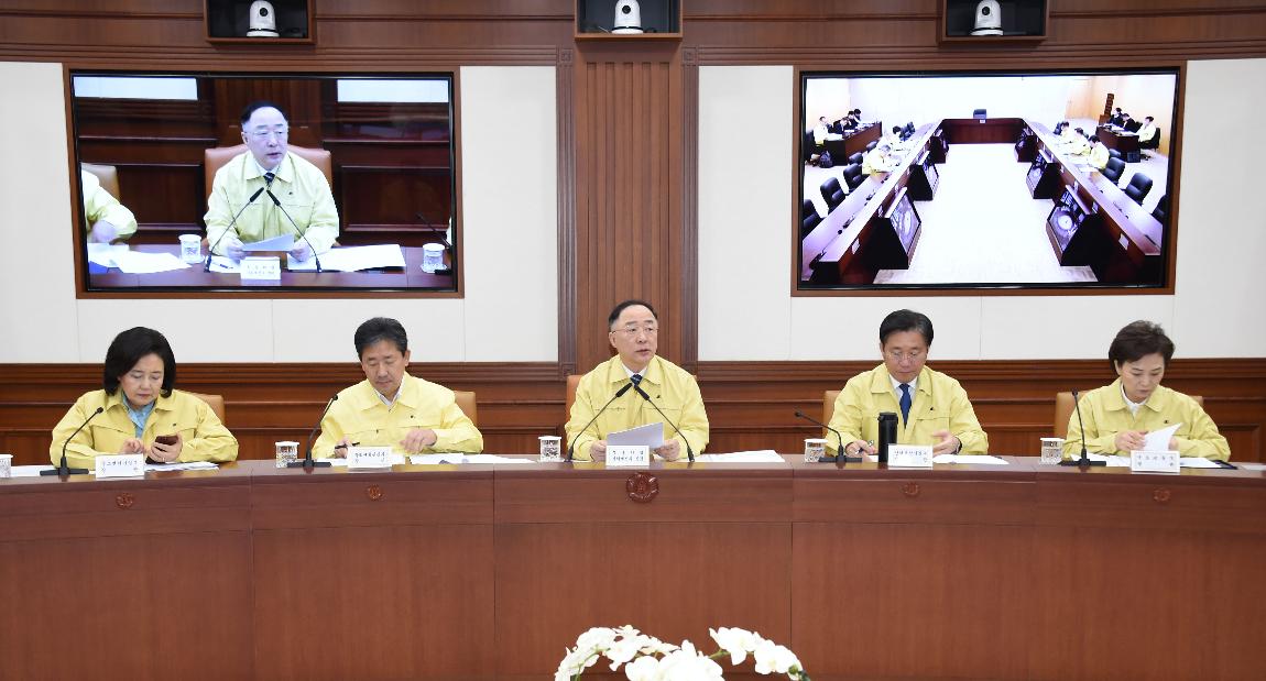 홍남기 부총리, 코로나19 대응 경제관계장관회의 겸 일본 수출규제 대응 관계장관회의
