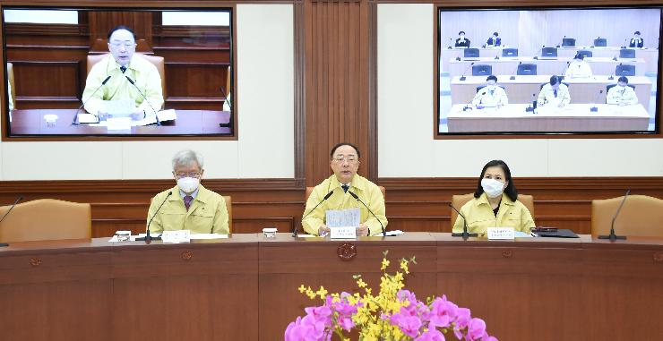 홍남기 부총리, 제212차 대외경제장관회의 겸 일본 수출규제 관련 관계장관회의