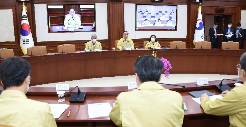 홍남기 부총리, 제212차 대외경제장관회의 겸 일본 수출규제 관련 관계장관회의