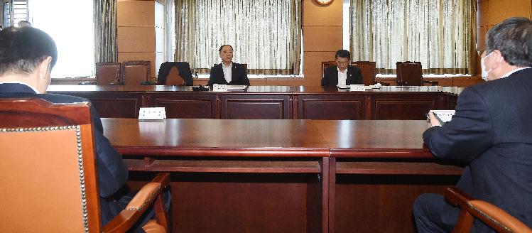 홍남기 부총리, 긴급 거시경제금융회의