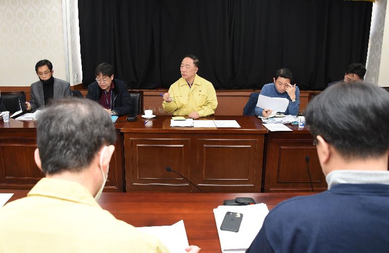 홍남기 부총리, 기획재정부 긴급 현안점검회의