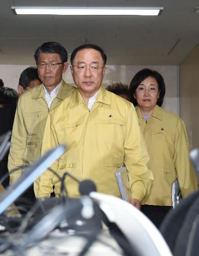 홍남기 부총리, 제1차 비상경제회의 결과 관계부처 합동브리핑