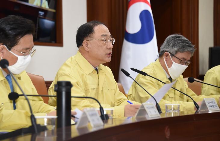 홍남기 부총리, 제12차 코로나19 대응 경제관계장관회의 겸 제2차 위기관리대책회의