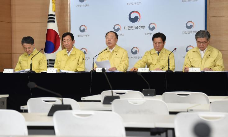 홍남기 부총리, 제3차 비상경제회의 결과 관계부처 합동브리핑