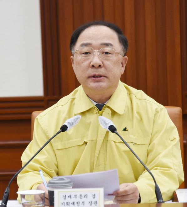홍남기 부총리, 제13차 코로나19 대응 경제관계장관회의 겸 제3차 위기관리대책회의