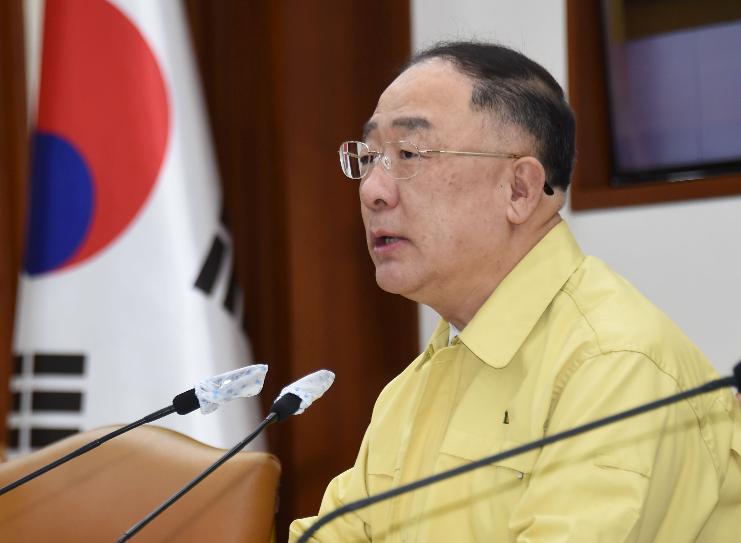 홍남기 부총리, 제14차 코로나19 대응 경제관계장관회의 겸 제4차 위기관리대책회의