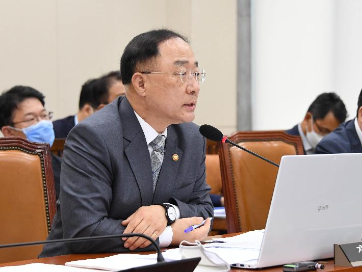 홍남기 부총리, 제2차 기획재정위원회