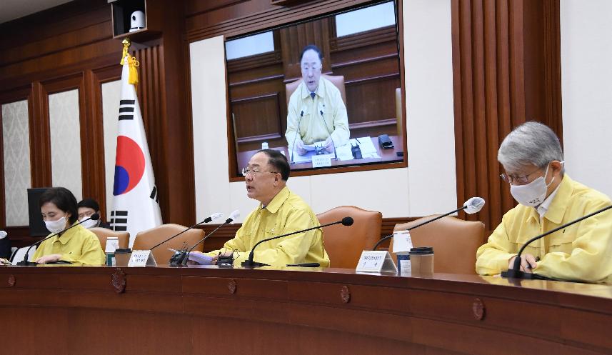 홍남기 부총리, 제12차 비상경제 중앙대책본부 회의