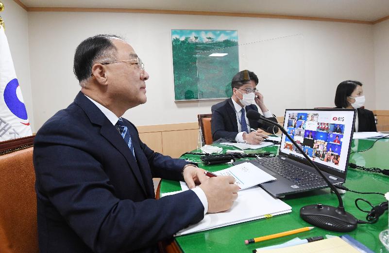 홍남기 부총리, 국제통화위원회(IMFC) 회의 참석