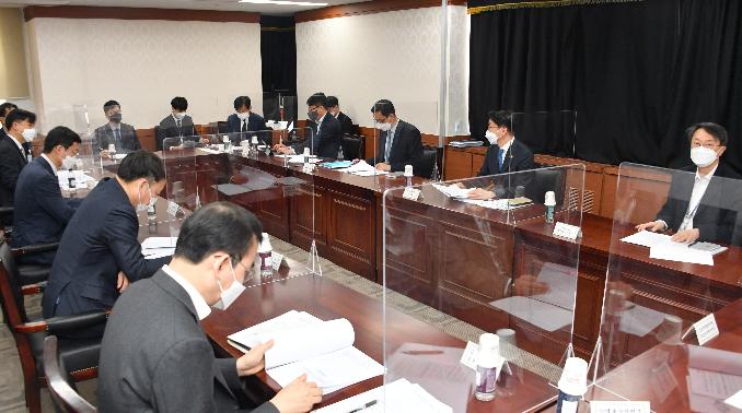 이억원 차관, 신산업 전략지원 TF 킥오프 회의