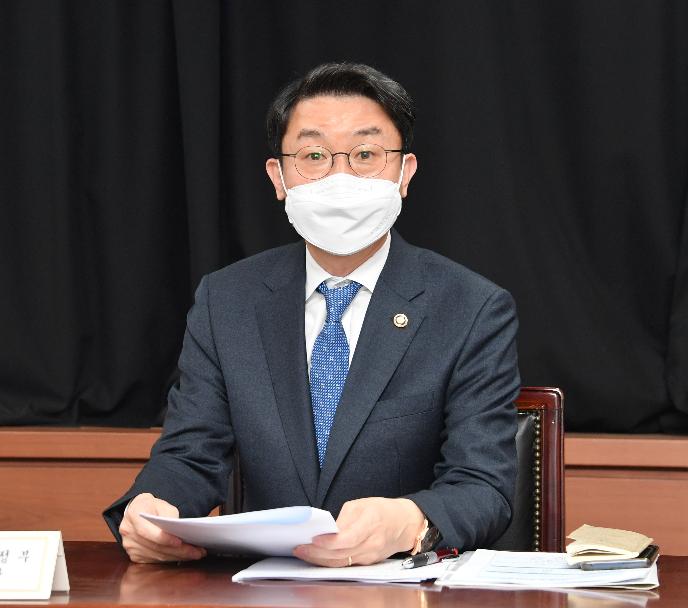 이억원 차관, 신산업 전략지원 TF 킥오프 회의