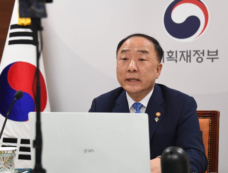 홍남기 부총리, 오딜 르노-바소 유럽부흥개발은행(EBRD) 총재 면담