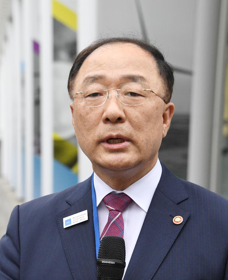 홍남기 부총리, 워싱턴 특파원 인터뷰