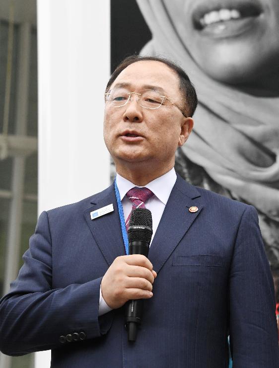 홍남기 부총리, 워싱턴 특파원 인터뷰
