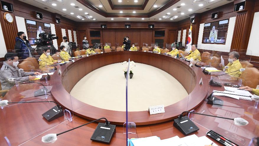 홍남기 부총리, 제49차 비상경제 중앙대책본부 회의 주재