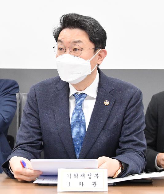 이억원 차관, 제28차 요소수 수급 관련 범부처 합동 대응 회의 주재