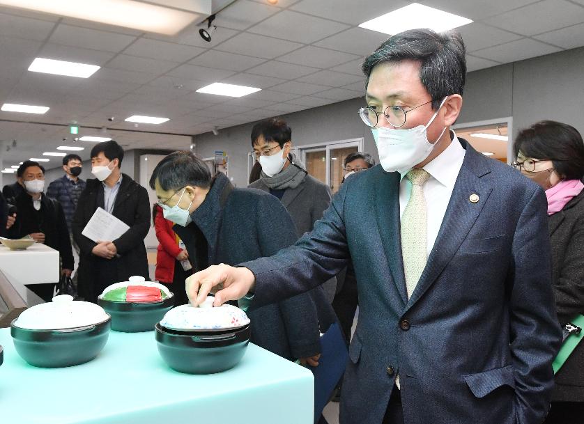 안도걸 차관, 그린스마트스쿨 현장방문 및 미래교육 간담회