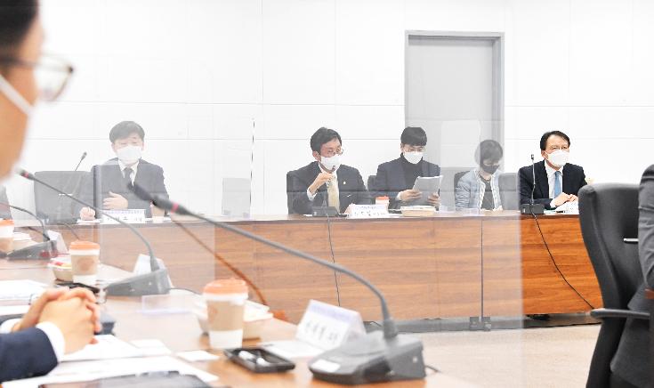안도걸 차관, 진흥원 현장방문 및 스마트돌봄·요양업계 간담회 