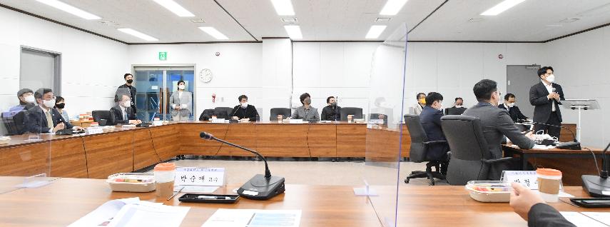 안도걸 차관, 진흥원 현장방문 및 스마트돌봄·요양업계 간담회 