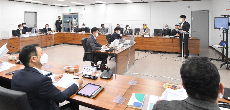 안도걸 차관, 진흥원 현장방문 및 스마트돌봄·요양업계 간담회 