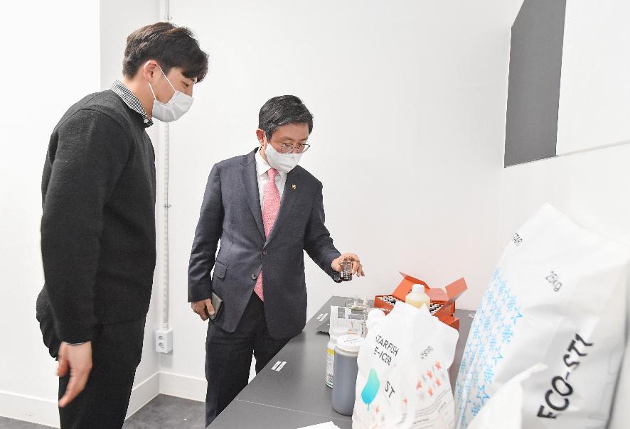 안도걸 차관, 혁신제품 생산기업 현장방문·혁신조달 활성화 간담회 