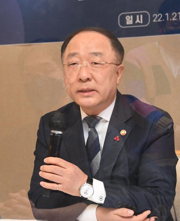 홍남기 부총리, 기획재정부 15기 소셜미디어 기자단 간담회