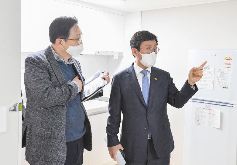안도걸 차관, 도봉 고령자 사회주택 해심당 현장방문