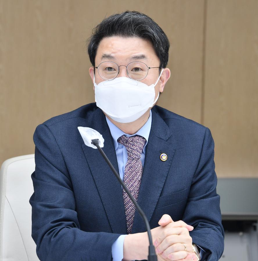 이억원 차관, 제1차 기후대응기금 기금운용심의회 주재