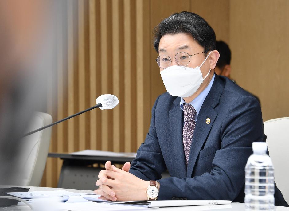 이억원 차관, 제1차 기후대응기금 기금운용심의회 주재