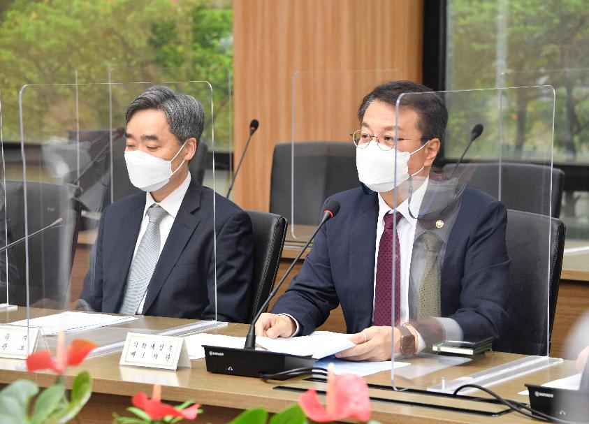방기선 차관, 제1차 경제관계차관회의 주재