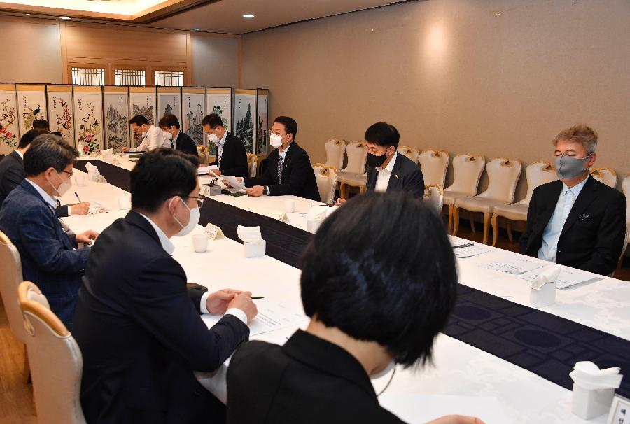 방기선 차관, 제1차 비상경제차관회의 주재