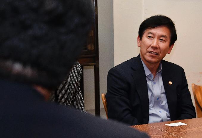 최상대 차관, 연극계 현장간담회 주재 사진