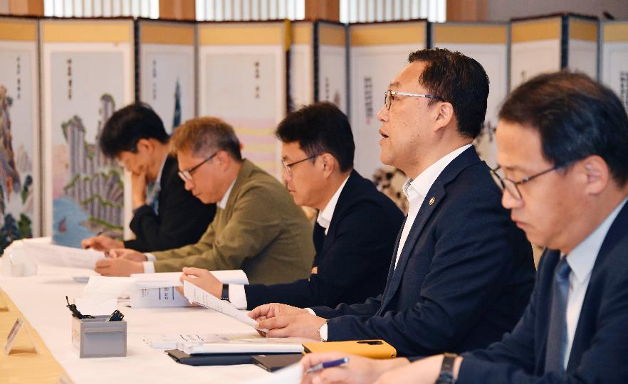 김병환 차관, 제31차 비상경제차관회의 겸 범부처 지역 투자 지원 TF 제1차 회의 주재