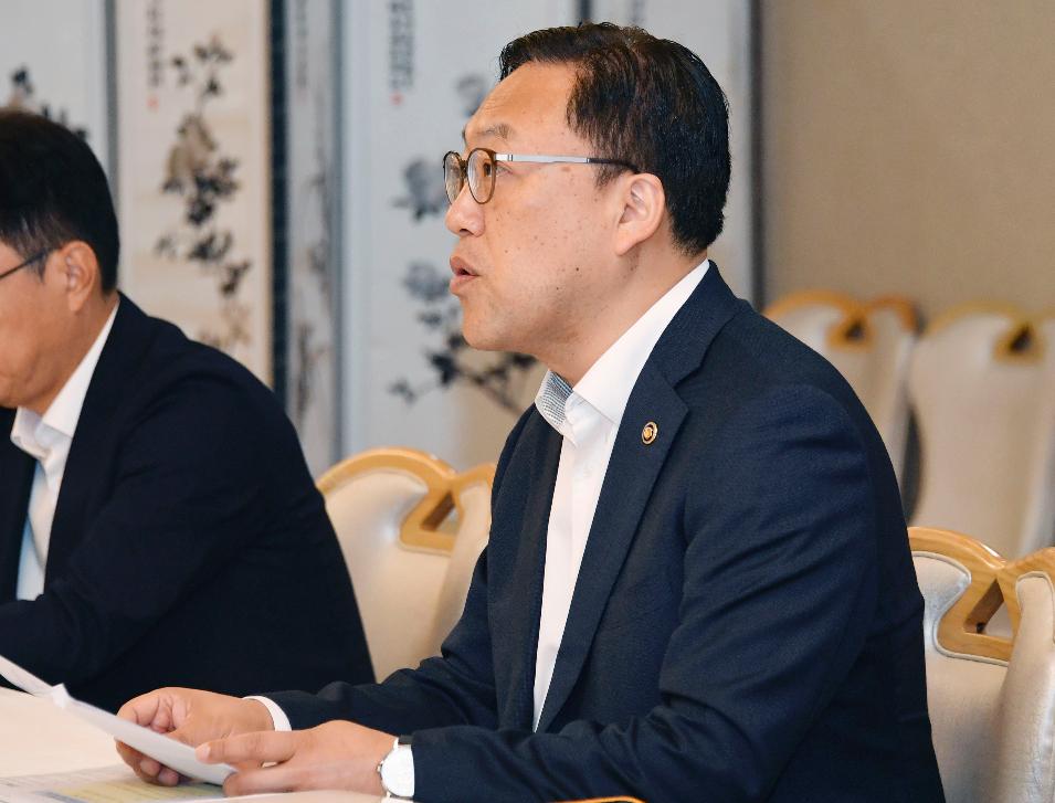김병환 차관, 제31차 비상경제차관회의 겸 범부처 지역 투자 지원 TF 제1차 회의 주재