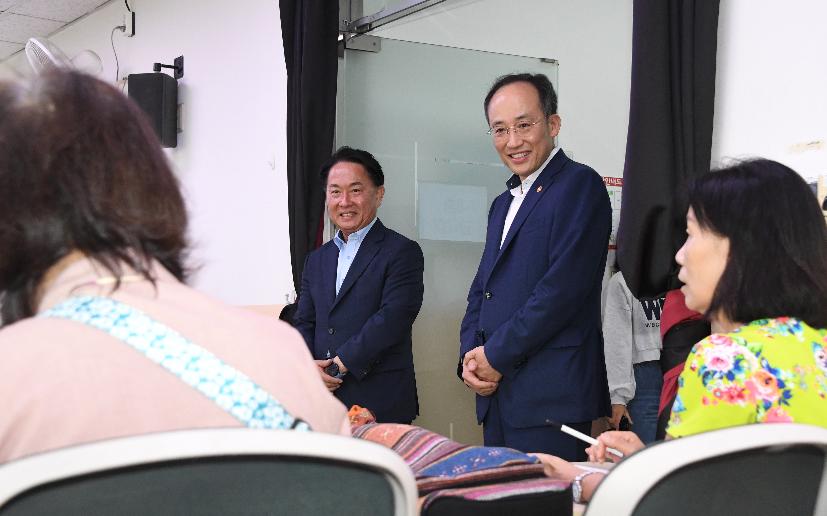 추경호 부총리, 노인복지 현장방문