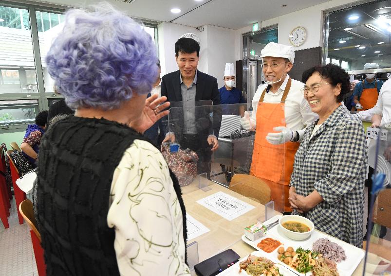 추경호 부총리, 노인복지 현장방문
