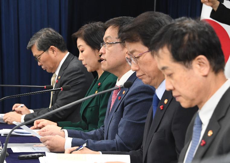 최상목 부총리, 2024년 경제정책방향 관련 관계부처 합동브리핑
