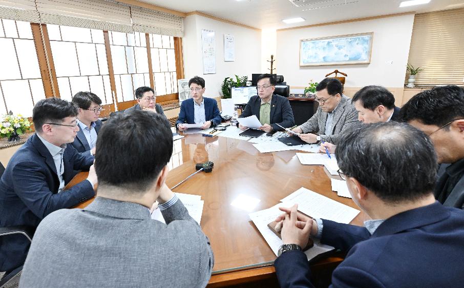 최상목 부총리, 중동사태 관련 대외경제점검회의