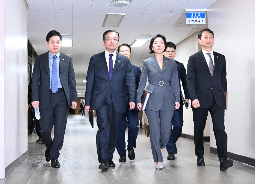 최상목 부총리, 2024년 하반기 경제정책방향 및 역동경제 로드맵 관계부처 합동브리핑